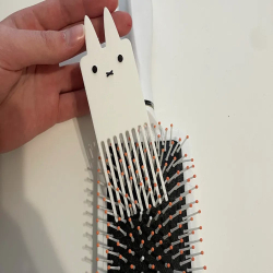 Miffy Hairbrush Cleaner – Cute Bunny Hairbrush Cleaner for Easy Maintenance