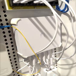 Unifi Cloud Gateway Ultra...