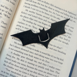 2 Pcs Dark Knight Batarang...