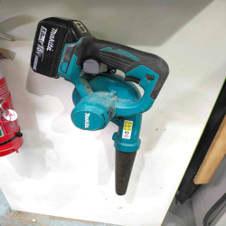 Makita 18V Blower Wall...