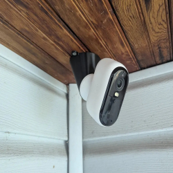 Arlo 2nd Gen Essentials...